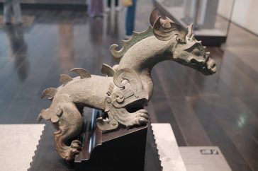 louvre dragon